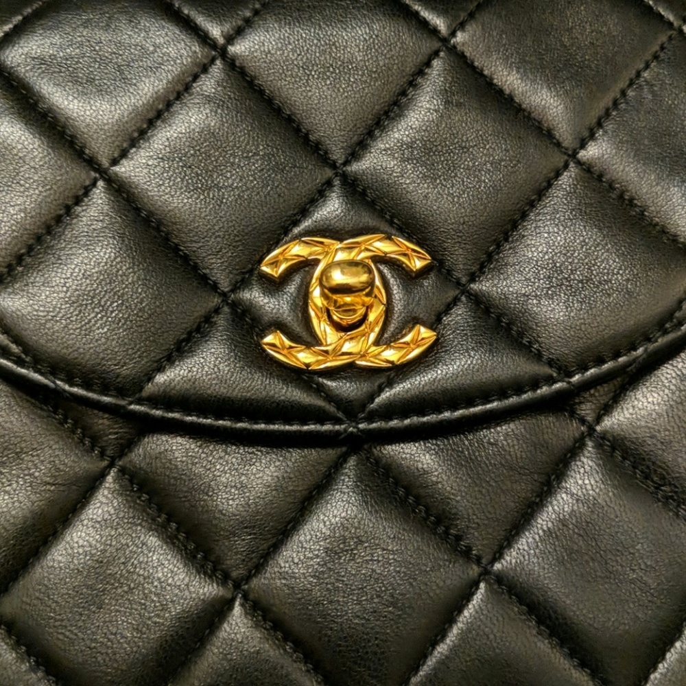 Authentic Chanel vintage leather bag - Picture 7 of 8